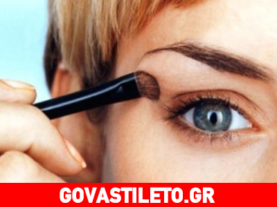 Πώς να φτιάξετε τη δική σας βάση ματιών για να διαρκεί η σκιά